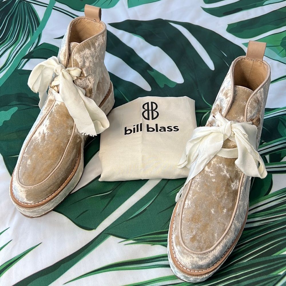* Bill Blass beige velvet booties